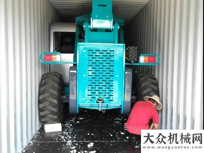 業(yè)踏浪前行山河智能新品叉裝車批量下線發(fā)往美國丨三一