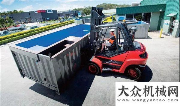统千万大单林德叉车完美匹配创新泳池徐工系