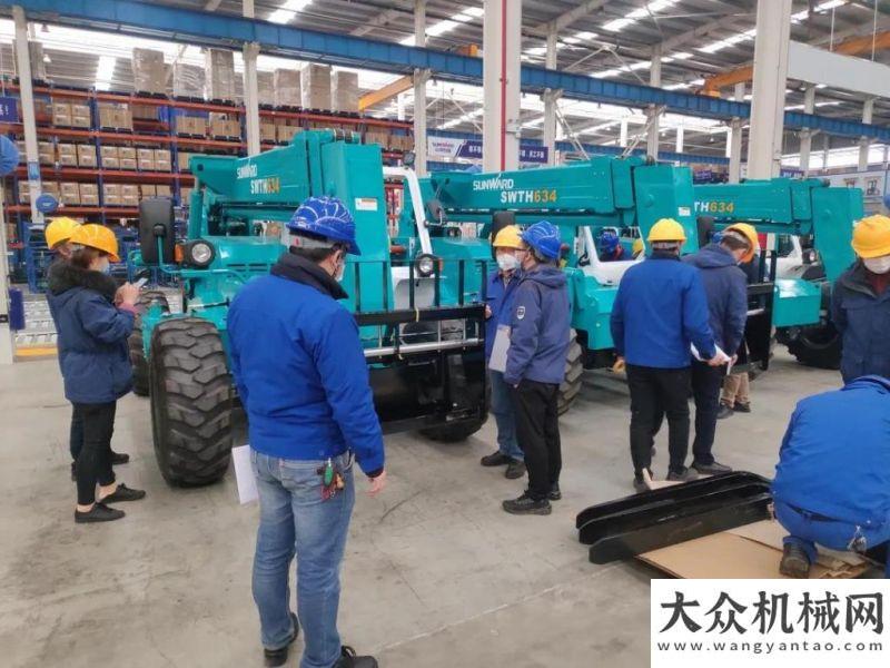 業(yè)踏浪前行山河智能新品叉裝車批量下線發(fā)往美國丨三一