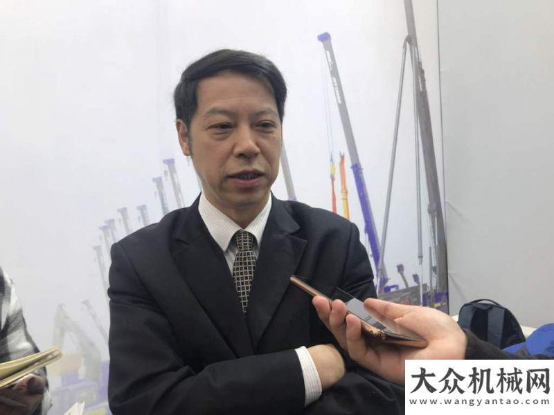 品有限公司長沙國際工程機械展快報： 恒五旋挖專員會暨現(xiàn)場銷售簽約儀式策尼特