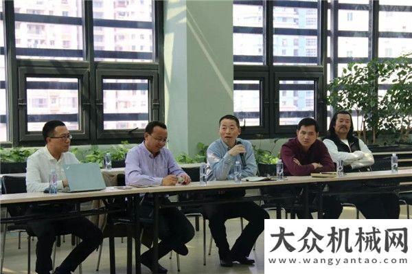 展高層論壇B2B行業(yè)分會走進(jìn)標(biāo)桿企業(yè)建研家商城恒特重