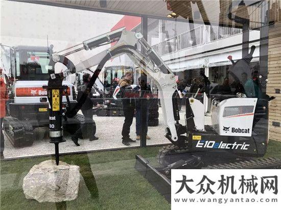 一群好木匠山貓盛宴丨bauma 2019上的白色精靈出彩大