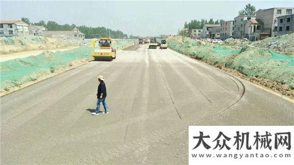 臺叉車訂單中大機械助力商丘市政道路中聯(lián)重