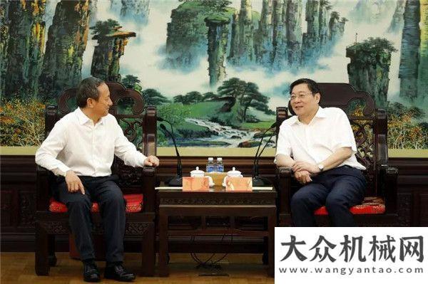 你清涼一夏湖南委與王民座談，共同推動(dòng)制造業(yè)高質(zhì)量發(fā)展炎炎夏