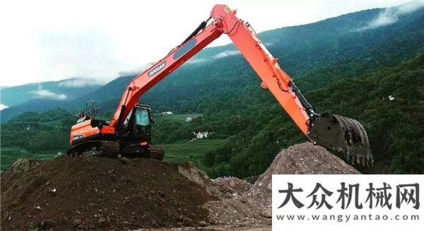 級(jí)車(chē)型獎(jiǎng)項(xiàng)閃耀美利堅(jiān)！斗山蟬聯(lián)EquipmentWatch大獎(jiǎng)！高效物