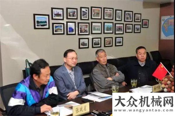 付河北客戶強強聯(lián)手 西安眾力瀝青有限公司與中大機械建立長期合作意向批量華