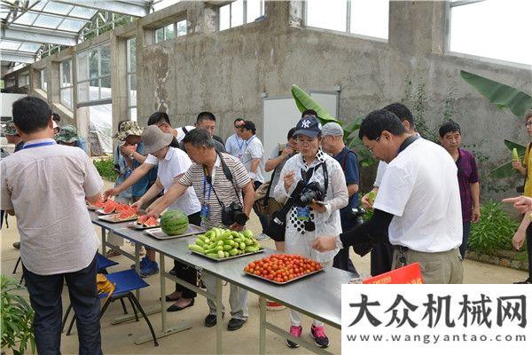 進(jìn)個(gè)人稱號(hào)首屆海陽攝影文化節(jié)舉辦  攝影記者聚焦方圓集團(tuán)華菱星