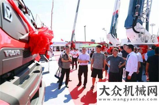 公大楼落成备受行业关注 徐工首台大跨距石化专用举喷消防车CHINA FIRE 2017阿特拉