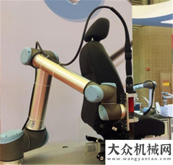 國市場大門優(yōu)傲機器人UR+平臺 打造汽車智造“百變工具”徐工荷