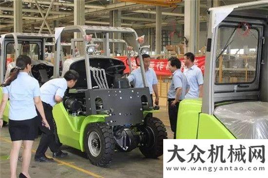 制造正當時中聯(lián)重科工業(yè)車輛公司2017年股東會議成功高端裝