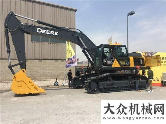 去更加絢爛愈大愈強助變革 約翰迪爾E400LC新品挖掘機(jī)下線發(fā)布三一重