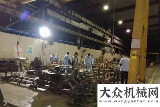 努力的方向合叉叉車 ：挑燈夜戰(zhàn)搶進度 不折不扣交訂單方圓集