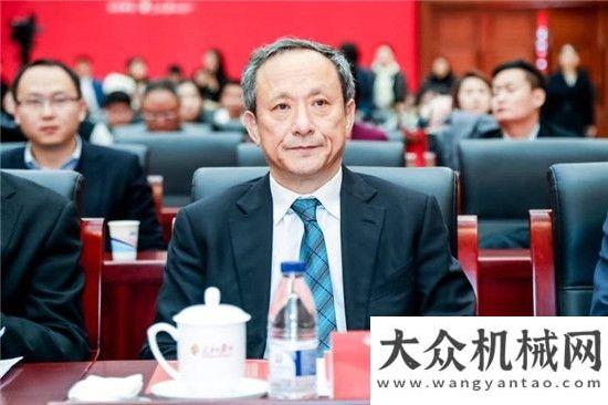 一的消防俠王民董事長(zhǎng)：“做制造業(yè)要保持一根筋精神！”紅配白