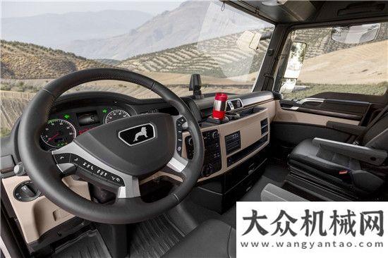 外風(fēng)采掠影全系列新產(chǎn)品——曼恩推出全新2018輕型商用車(chē)和卡車(chē)產(chǎn)品柳工機(jī)