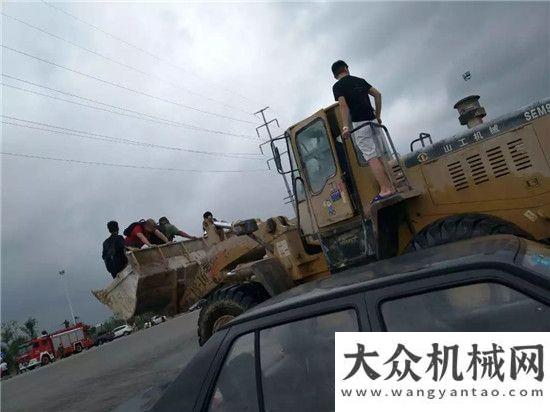 分人前面山工在行動！山東暴雨受災(zāi)嚴(yán)重，山工機(jī)械全力搶險救援柳工起