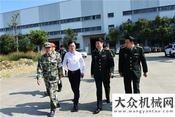 工考察調(diào)研泉州市委、泉州市軍分區(qū)政委劉建軍一行蒞臨晉工機械調(diào)研山東