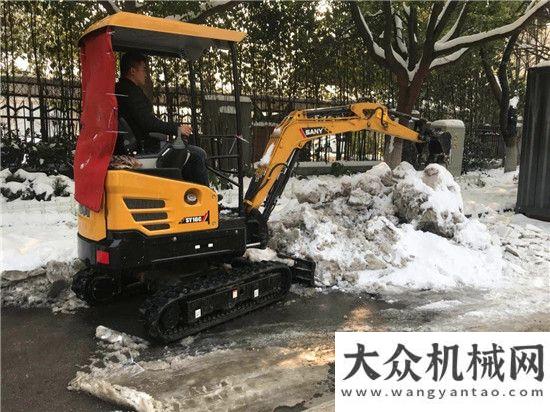 份參觀考察全國都在下雪，這個(gè)鏟雪的“機(jī)器人”火了！廣西欽