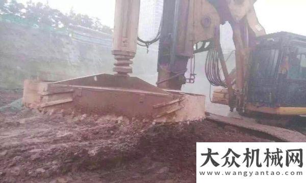 客戶間距離南車北京時代再出“大招” TR280DH旋挖鉆機成功打出直徑4米房建樁徐工旋