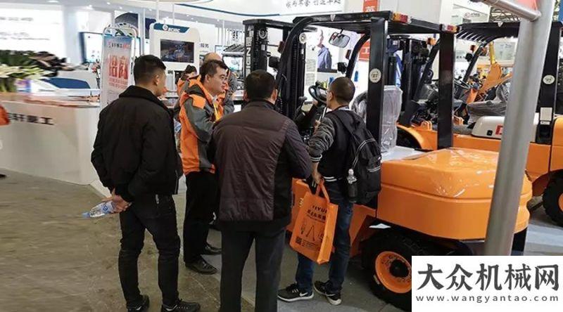 團(tuán)高光時刻Bauma CHINA2018|英軒多款新品亮相，展現(xiàn)機(jī)械制造新篇章上海寶