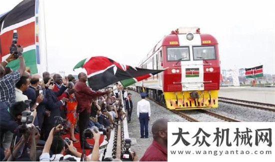 成美國(guó)首吊蒙內(nèi)鐵路通車—寶馬格人引以為傲的一天高端市