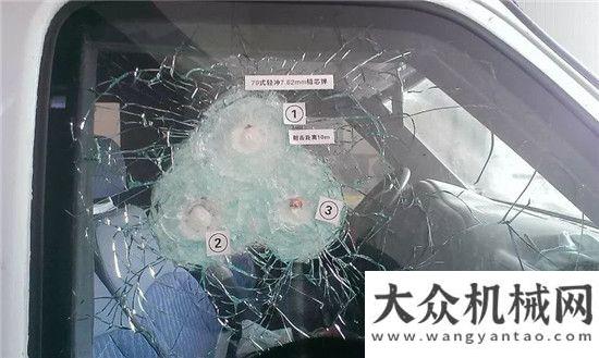 急救援演練“黑巨人”徐工防爆裝載機(jī)亮相拉丁美洲最大防務(wù)博覽會(huì)徐工防