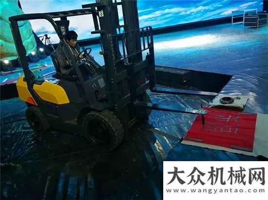 展德工奮戰(zhàn)叉車祖師娘攜柳工C系列再闖央視 2月4日相約“為你點贊”！搶抓機