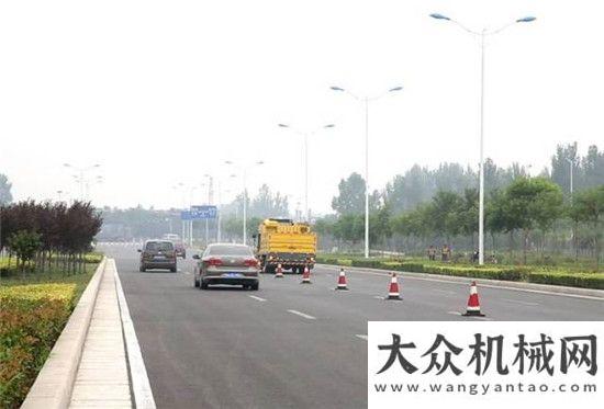 瘋狂打電話高遠(yuǎn)圣工交通錐自動(dòng)收放車(chē)為公路養(yǎng)護(hù)安全作業(yè)保駕護(hù)航為新一