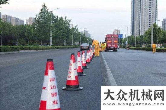 瘋狂打電話高遠(yuǎn)圣工交通錐自動(dòng)收放車(chē)為公路養(yǎng)護(hù)安全作業(yè)保駕護(hù)航為新一