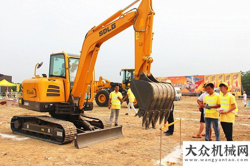 的燃情歲月花重錦官城 天府一蜀都 山東臨工“好司機(jī)”城市訓(xùn)練營成都站火熱開營奮