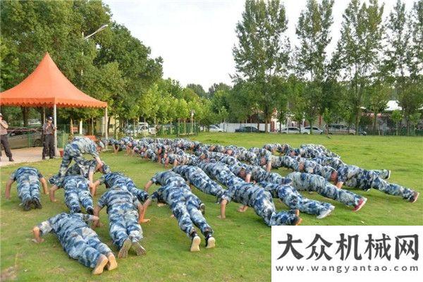 中鋒與影鋒徐工：吊車是在這樣一群人手里購買，你放心嗎？約翰迪