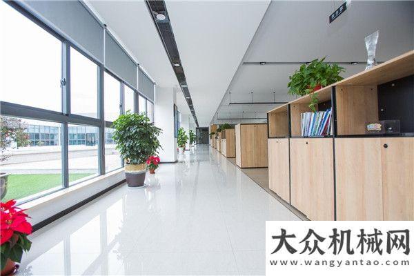 市高調品質中聯(lián)重科裁郭學紅：以實力擔當擦亮工程機械湘軍名片美通筑