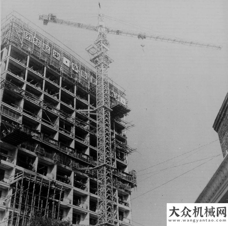 察山河智能從建機院到中聯(lián)重科：工程機械行業(yè)65年創(chuàng)新發(fā)展縮影國防科