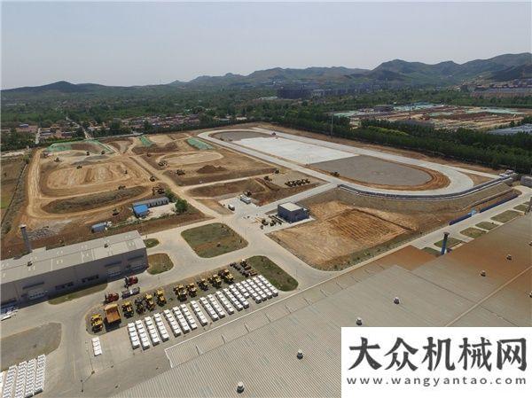 東道路卡特彼勒青州試驗(yàn)基地啟用儀式隆重舉行公路養(yǎng)