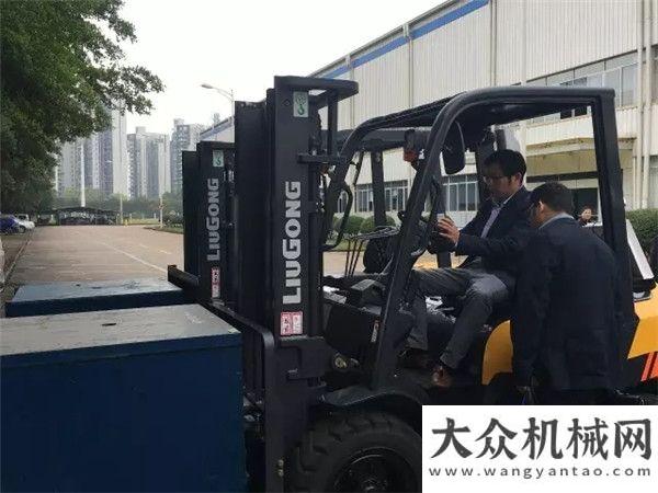 秘訣是什么極致能效 智享隨心——柳工C系列叉車隆重上市一季度