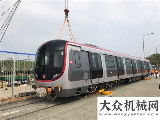 實(shí)力大比拼“中車四方造”地鐵列車運(yùn)抵香港 今年年底開跑直播倒