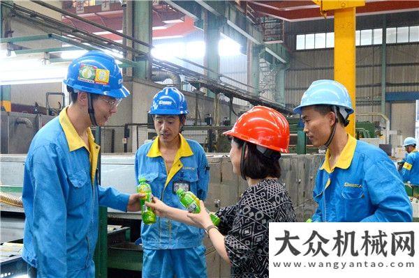 機(jī)霸氣來襲無錫錫山區(qū)大明金屬為一線員工送清涼觀感手