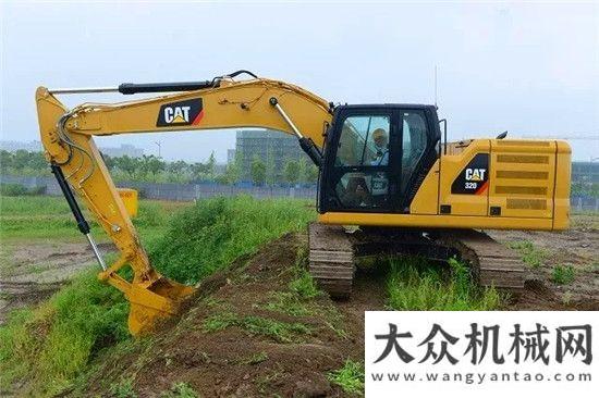 本地壓路機(jī)擁有新一代Cat?挖機(jī)，把更多的時(shí)間留給家人！印度開