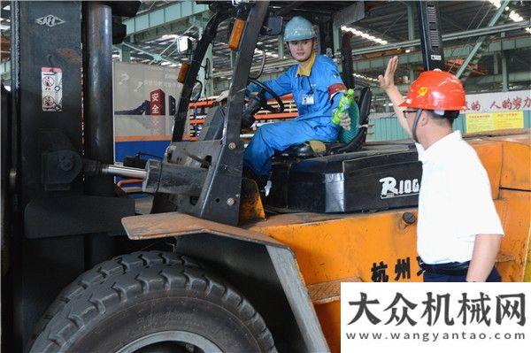 機(jī)霸氣來襲無錫錫山區(qū)大明金屬為一線員工送清涼觀感手