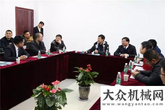 堂快閃開課第八屆江蘇巖土力學(xué)與工程學(xué)術(shù)會議完美落幕 大家齊聚參觀徐州盾安重工玉柴集