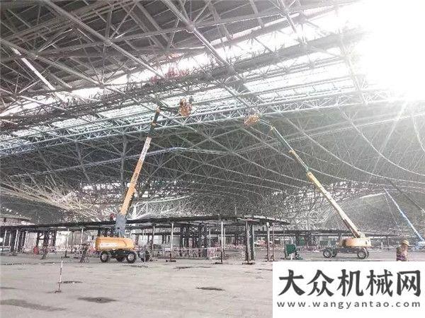 國榜樣企業(yè)關(guān)注安全，看徐工成為高空作業(yè)安全施工領(lǐng)域的守護者捧回多