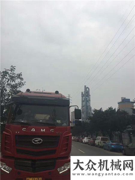 墨西哥市场卸料速度快、剩余率少,买就买星马散装水泥车!起重机