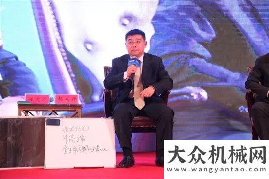 力邁向高端鏟業(yè)新路徑 發(fā)展新方法 理念新突破，徐工鏟運(yùn)成功舉辦“價(jià)值引領(lǐng) 持續(xù)構(gòu)筑鏟業(yè)新生態(tài)”高峰論壇濰柴領(lǐng)