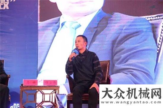 力邁向高端鏟業(yè)新路徑 發(fā)展新方法 理念新突破，徐工鏟運(yùn)成功舉辦“價(jià)值引領(lǐng) 持續(xù)構(gòu)筑鏟業(yè)新生態(tài)”高峰論壇濰柴領(lǐng)
