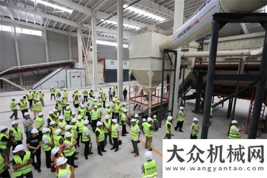 壇成功南方路機(jī)建筑垃圾資源化處置示范工程推廣會(huì)在京年度山