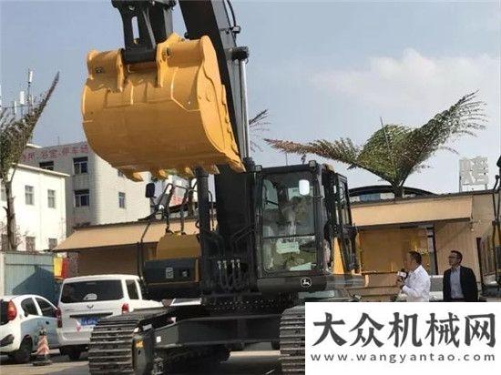 沃再攀高峰約翰迪爾工程機(jī)械：石硬“鹿”更強(qiáng)年度全