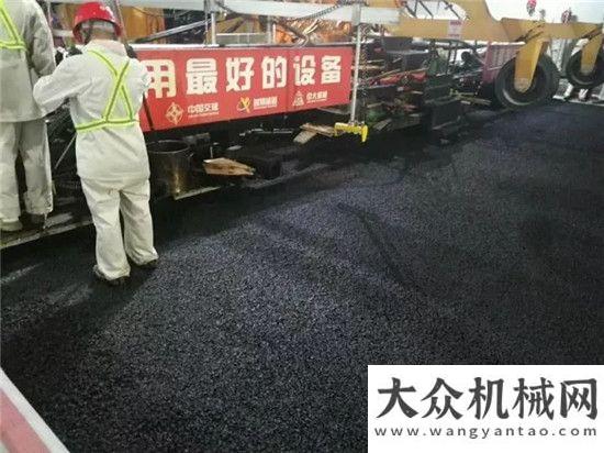 已常态施工厉害了！央视三个主持人都在说这台设备益马高