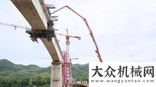 機(jī)吊裝成功?300臺(tái)三一設(shè)備參建！中老鐵路今日通車！助力彭