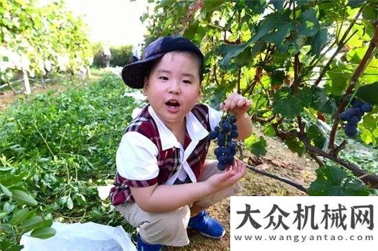 目正式簽約海陽小哈佛高科幼兒園師生及家長走進方圓工業(yè)旅游中聯(lián)環(huán)