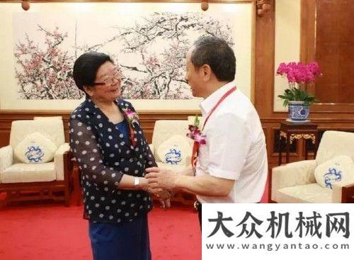 北客戶訪記第十三屆工業(yè)論壇，王民董事長：以技術(shù)領(lǐng)先、用不毀的產(chǎn)品勇攀世界裝備制造峰南方路