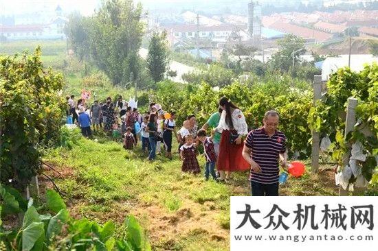 目正式簽約海陽小哈佛高科幼兒園師生及家長走進方圓工業(yè)旅游中聯(lián)環(huán)